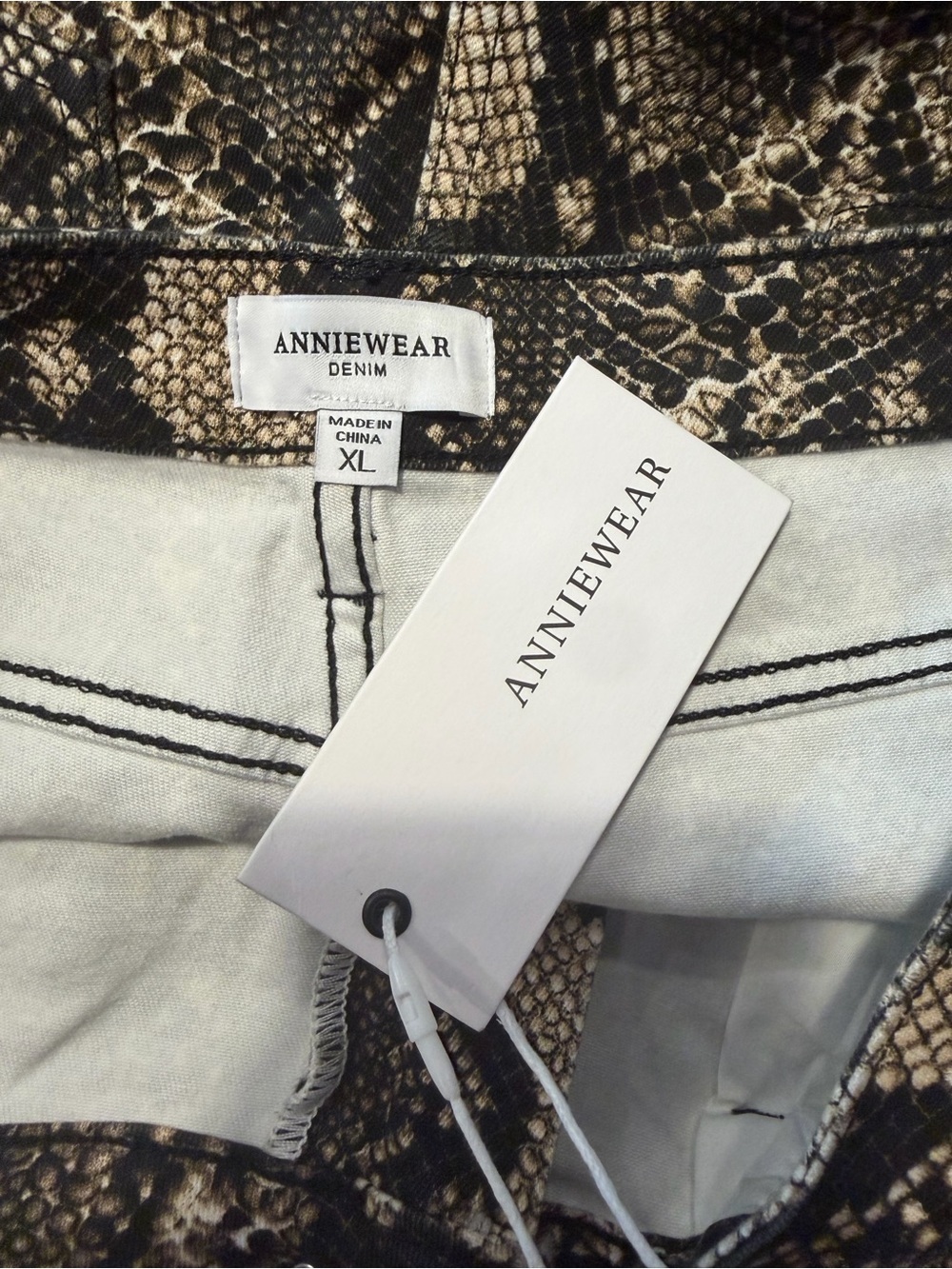 Anniewear Barrel Snake Print Pants Size XL Black Brown High Rise Cropped NEW - Picture 10 of 13